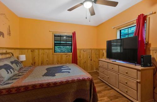Cosby Casa | Boo Bear Close to Gatlinburg