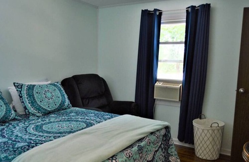 Leasburg Casa | Boo's Nest on Hyco Lake - Less than 5 min from the marina!