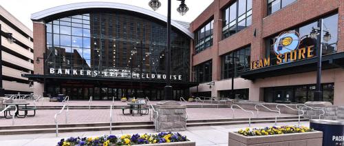 Chatham-Arch Apartamento | Book 7 Apts Together - Near Lucas Oil Stadium