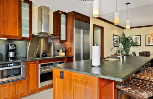 Ko Olina Complejo | Book Ahead & Save! Beautiful KoOlina Beach End Unit Amazing Lanai Ocean Views