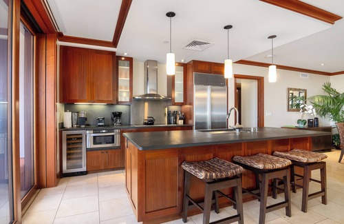 Ko Olina Complejo | Book Ahead & Save! Beautiful KoOlina Beach End Unit Amazing Lanai Ocean Views