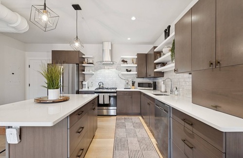 Whitefish Condominio | Book for Holidays! Pet-Friendly Condo in Downtown Whitefish! Nearby Shops!