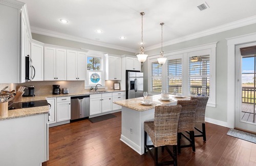 Port St. Joe Casa | Book Now for Fall! Bay front and Private Pool! Minutes to the Beach, Fishing and Restaurants!