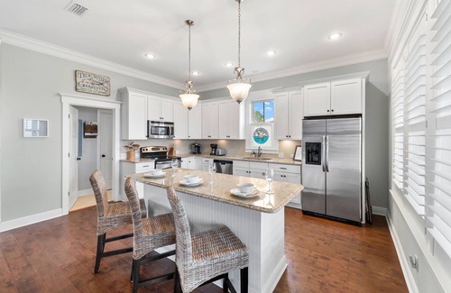 Port St. Joe Casa | Book Now for Fall! Bay front and Private Pool! Minutes to the Beach, Fishing and Restaurants!