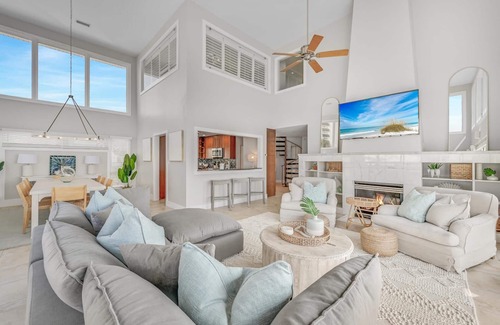 Gulf Pines Casa | Book Now for Summer Vacation! Gulf View! Steps from the Sand! 3 Adult Bikes!