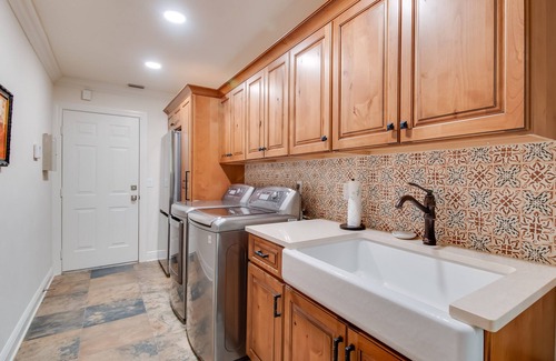 Fellowship Casa | BOOK NOW FOR HORSE SHOW SEASON! Heated Pool! On 11 Acres near WEC!