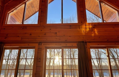 Long Prairie Cabina | Book now for spectacular fall foliage! Great location for fall family photos!