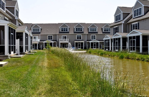 Rehoboth Beach Casa | Wonderfully Appointed Townhome Minutes From Both Historic Lewes and Rehoboth Beach