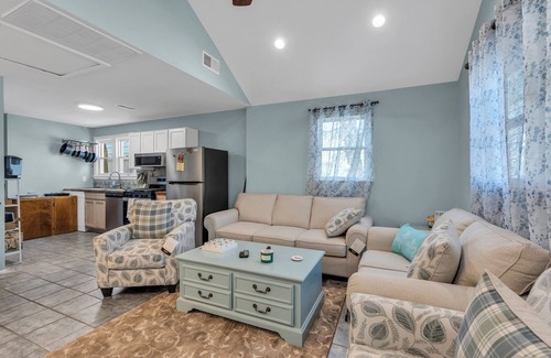 Ocean Grove Casa | Book two weeks for 2000 all winter long sept 15-may 15