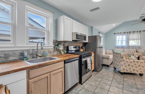 Ocean Grove Casa | Book two weeks for 2000 all winter long sept 15-may 15