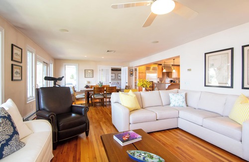 Narragansett Casa | LAST MINUTE DISCOUNT!!! - 30% OFF, AUG 23-29 WATERFRONT HOME, PRIVATE DOCK/BEACH