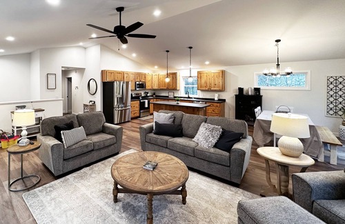 Arkdale Casa | Book your golf, UTV or ice fishing weekend, only 9 miles to Sand Valley!
