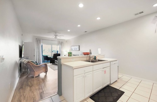 Sea Trail Condominio | Book your Sea Trail getaway in this ground floor, pet friendly condo