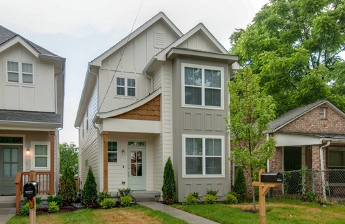 North Nashville Casa | Booking Fast 12 Beds-large Yard