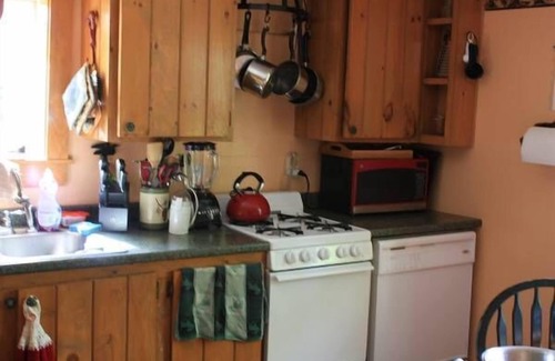 Farmington Falls Cabaña | Reserva para 2019 Lakefront, privado, que admite perros, canoa y ahora 2 kayaks