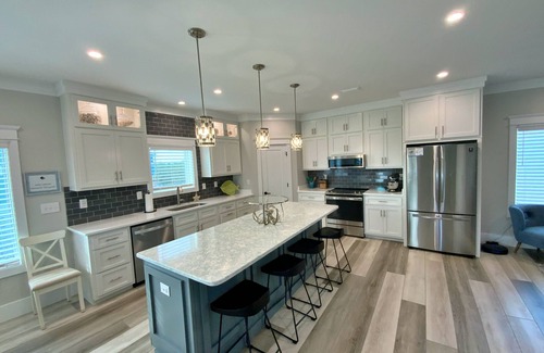 Morgantown Casa | Booking Now for 2026! Upscale Custom Home w/ Great Location & Views!
