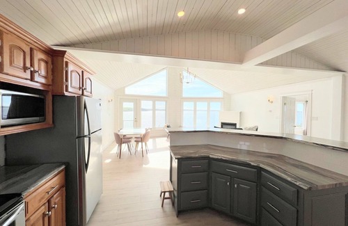 Brackley Beach Casa | Booking Summer 2025! WATERFRONT 3BDRM BRACKLEY BAY with A/C