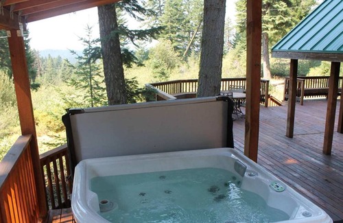Ashland Cabina | # 44 The Cabins at Hyatt Lake - Sleeps 6 - Hot Tub