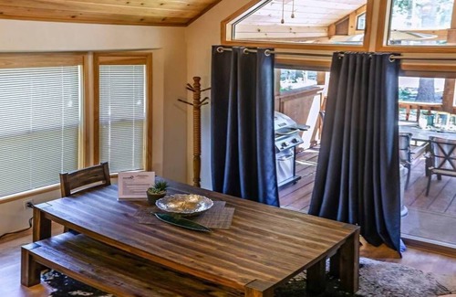 Ashland Cabina | # 51 y # 52 Hyatt Lake Compound ~ Capacidad para 10 ~ Vista al lago