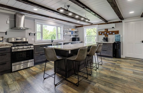 Himrod Casa | Boondock Retreat on Seneca Lake wine trail. Pet friendly with EV charger