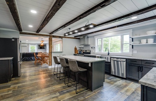 Himrod Casa | Boondock Retreat on Seneca Lake wine trail. Pet friendly with EV charger