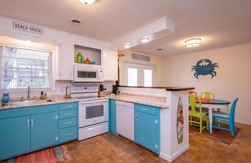 Tranquil Harbour Casa | Boone Docks by Oak Island Accommodations