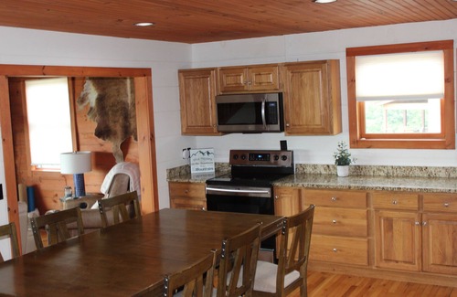 Boone Cabina | BOONE, NC -Large Cozy Cabin with Beautiful Views!! *5 min drive to downtown