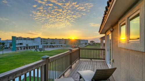 Port Aransas Casa | Boots Beaches AvantStay Golf Cart Brd Walk