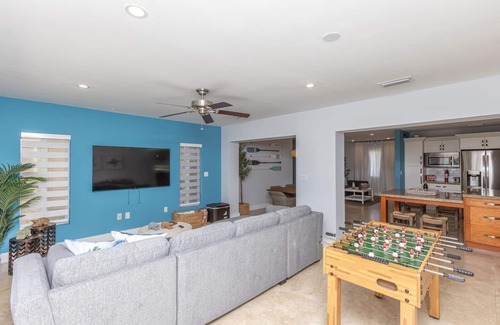 Westchester Casa | Bora Bora Relax Heaven - Pool- BBQ - Fits 12