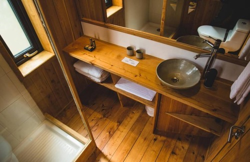 Cochrane Cabina | BordeBaker Lodge