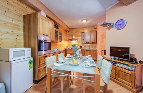 Borgata Sestriere Apartamento | Borgata Family Studio Ski In Ski Out 300m, Sestriere, Italy