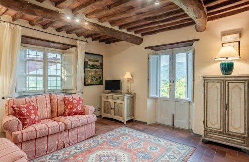 Mastiano Apartamento | Borghetto Gaddini - Gli Inglesi Deluxe Apartment - Panoramic view and pool