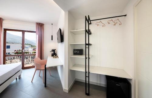 San Lucido Cama Y Desayuno | Borgo a Mare