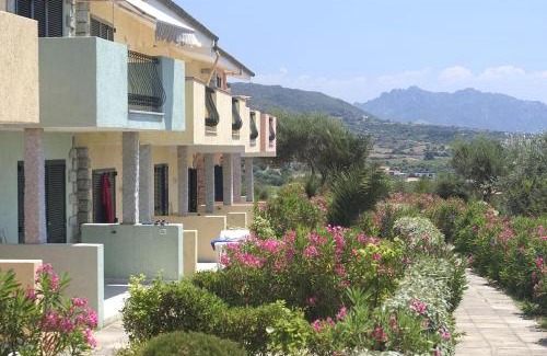 Badesi Cama Y Desayuno | Borgo del Tennis - Sa Ventana 2