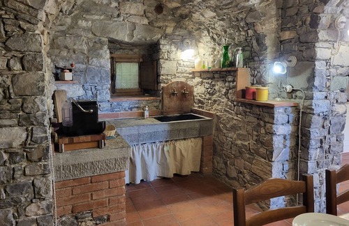 Fabbriche di Vallico Villa | Borgo Mulino, entorno único, piscina privada, vistas, WIFI, restaurante a pie