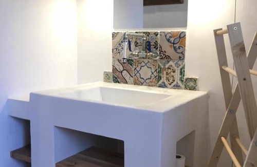 Strongoli Apartamento | BORGO PETELIA, "Casa Perri", antica casa ristrutturata con terrazzo