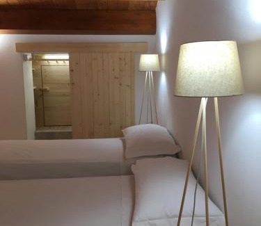 Strongoli Apartamento | BORGO PETELIA, "Casa Perri", antica casa ristrutturata con terrazzo