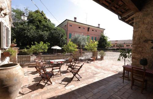 Scandiano Cama Y Desayuno | BORGO VILLA VALENTINI