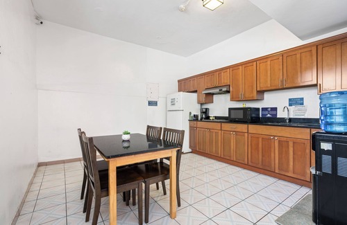 Isla Verde Hotel | Borinquen Beach Inn