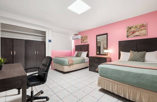 Isla Verde Hotel | Borinquen Beach Inn