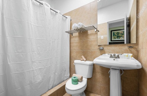 Isla Verde Hotel | Borinquen Beach Inn