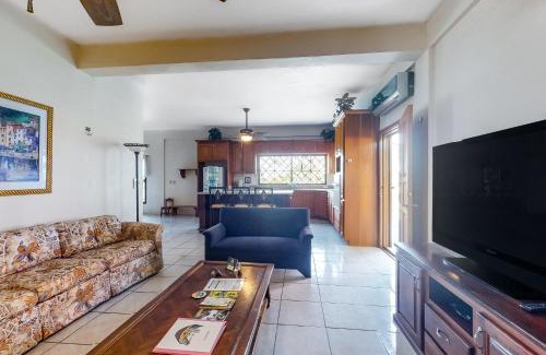 Santa Elena Casa | Borland View