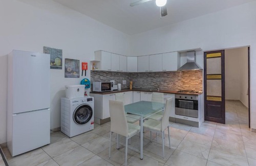 Cospicua Apartamento | Bormla - Comfortable two bedroom apartment