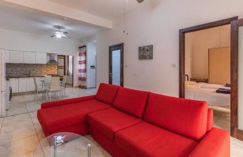 Cospicua Apartamento | Bormla - Comfortable two bedroom apartment