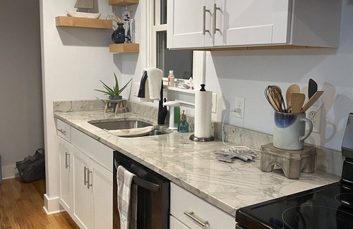 Swansboro Casa | Boro Bungalow in beautiful downtown Swansboro with street legal golf cart
