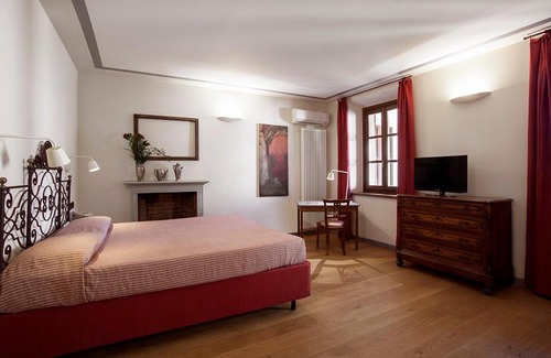 Vimercate Cama Y Desayuno | Borromeo Rooms Bed & Living
