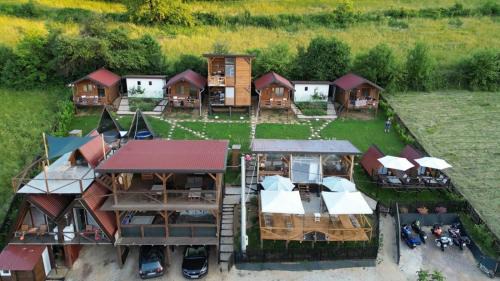 Visoko Otro | Bosnian Pyramid Glamping