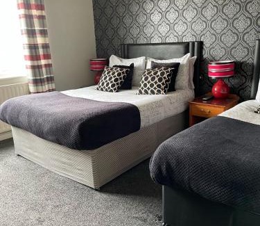 Frampton Casa | Boston Lodge
