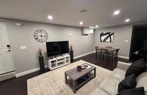 Mattapan Apartamento | Boston's Finest New Renovated Apartment