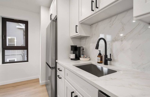 Jeffries Point Apartamento | Boston Skyline Stay | 1BR + City Views